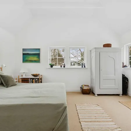 Σπίτι διακοπών Bright And Spacious Near *