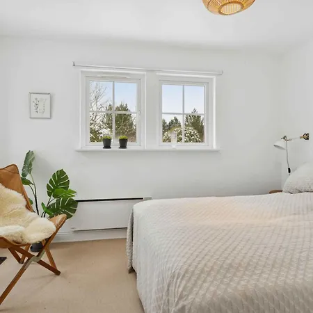 Bright And Spacious Near *