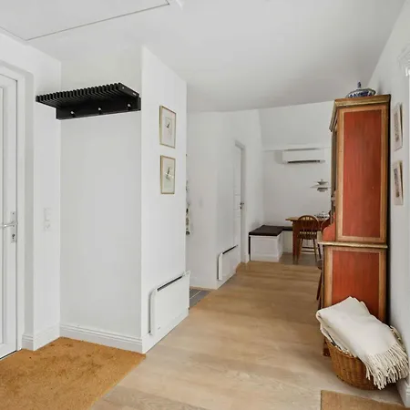 Casa vacanze Bright And Spacious Near *