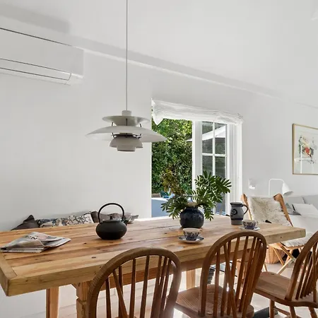 Сasa de vacaciones Bright And Spacious Near