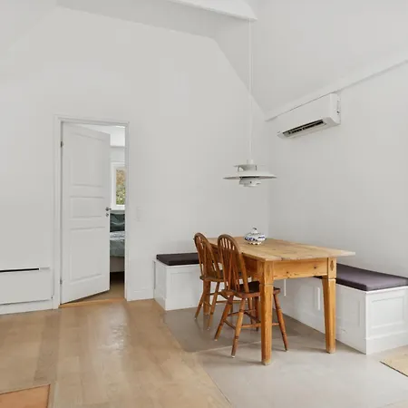 بيت للعطل Bright And Spacious Near *
