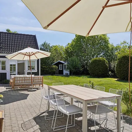 بيت للعطل Bright And Spacious Near Vejby